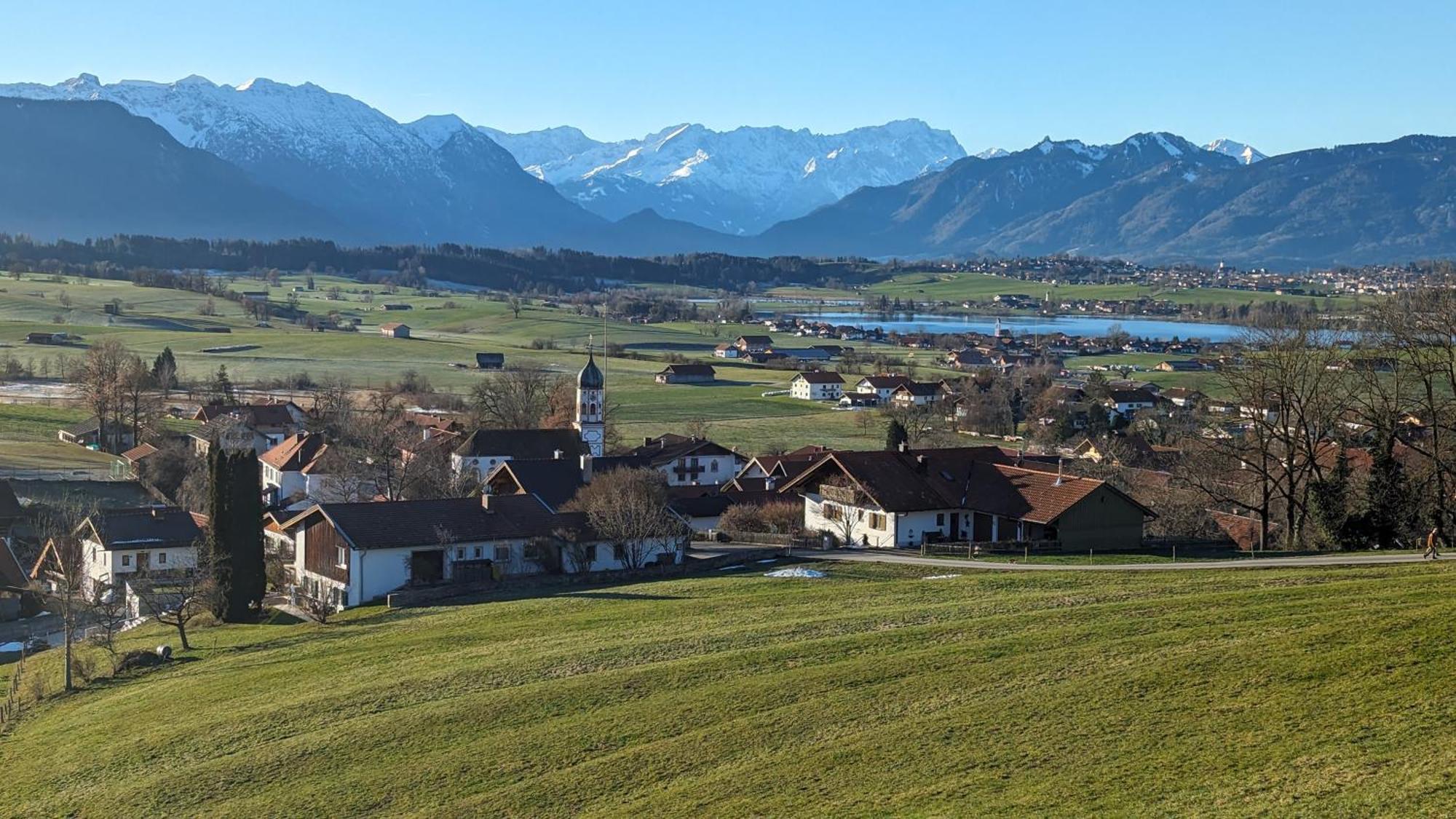 Liboria I Traumhafte Ferienwohnung In Aidling Am Riegsee Mit Atemberaubendem Panoramablick! Luaran gambar